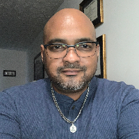 Therapist Jay Ortiz Photo