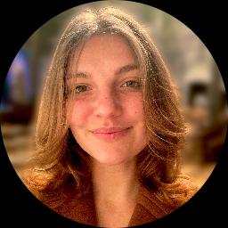 Therapist Zoe Deleau Photo