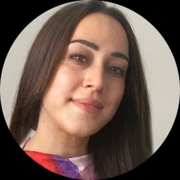 Therapist Esra Kuscu Photo