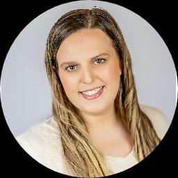 Psychologist Lauren Dircks providing different types of therapy in Deerfield