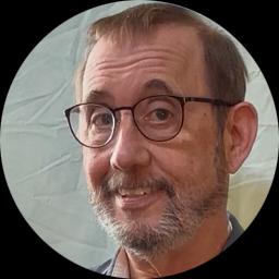 Psychologist Stephen McCrary providing different types of therapy in Saint Petersburg