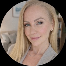 Photo of Lauren Gordon