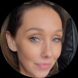 Photo of Samantha Holt