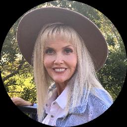 This is Staci Davis's avatar and link to their profile