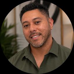 Psychologist Sione Tupou providing different types of therapy in San Francisco
