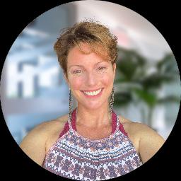 Psychologist Lindsay Parkinson providing different types of therapy in Torrance