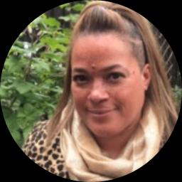 Photo of Linda Robinson