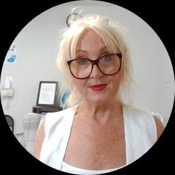 Photo of Wendy Cummins