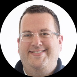 Psychologist John Cloud providing different types of therapy in Keyes