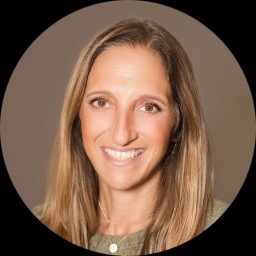 This is Tara McClain's avatar