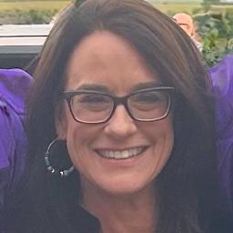 Psychologist Shannon Akins providing different types of therapy in San Perlita