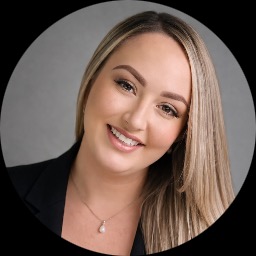 Psychologist Amanda Masi providing different types of therapy in Quonochontaug