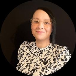 Psychologist Cynthia Lopez providing different types of therapy in Mendota