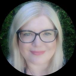 Photo of Joanna Walsh