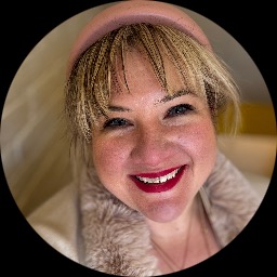 This is Sara Elliott's avatar