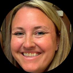 Psychologist Wendi Makus providing different types of therapy in Washington