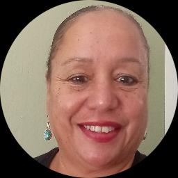 Psychologist Jasmine Ortiz providing different types of therapy in San Francisco