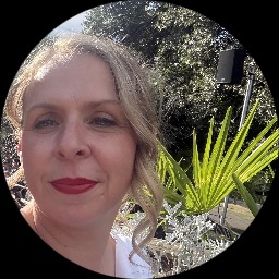 Photo of Lisa Harvey