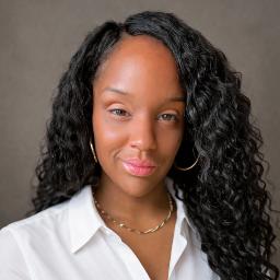 Psychologist Erin Hurde providing different types of therapy in Winfield