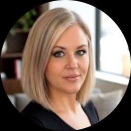 Psychologist Amanda Shelton providing different types of therapy in Mackey