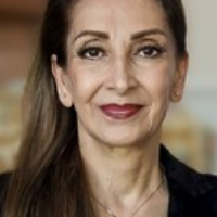 Psychologist Dr. Mitra Kermani providing different types of therapy in Bandon