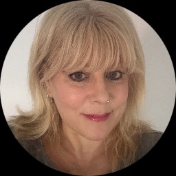 Photo of Lindsey Lewis