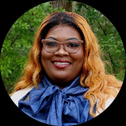 Psychologist Patria Lewis providing different types of therapy in Hondo