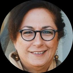 Photo of Roya Bayat-Makoui
