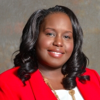 Dr. Courtney Graves