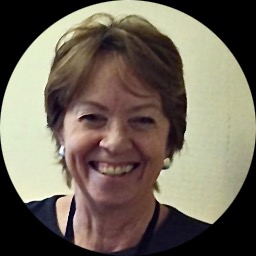 Psychologist Laura Akins providing different types of therapy in Retreat
