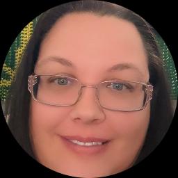 Psychologist Lyndsey Burton providing different types of therapy in Guernsey