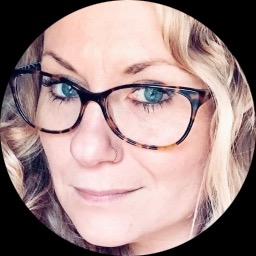 Psychologist Dara Damico providing different types of therapy in Fayetteville