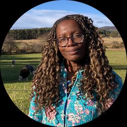 Photo of Roselyn Robertson