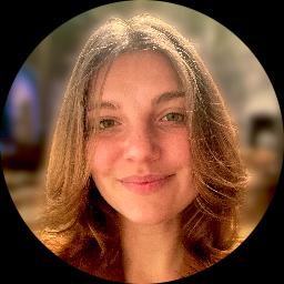 Therapist Zoe Deleau Photo