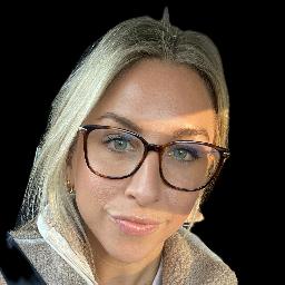 Psychologist Erica Porter providing different types of therapy in Oregon