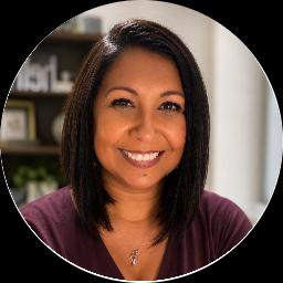Psychologist Jessica Bowers providing different types of therapy in Los Ybanez