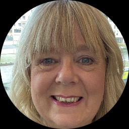 Photo of Fiona Robertson