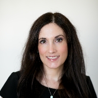 Dr. Julia Torres