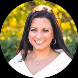 Psychologist Alyssa Burtner providing different types of therapy in Carthage