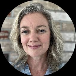 Psychologist Nora Eggers providing different types of therapy in Tyro