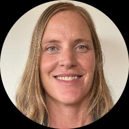 Psychologist Michelle Davis providing different types of therapy in Rush