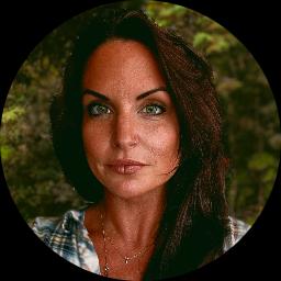 Psychologist Amanda Marconi providing different types of therapy in Center