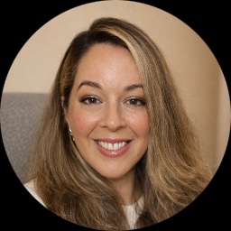 Psychologist Alexis Figueroa providing different types of therapy in Glen Saint Mary