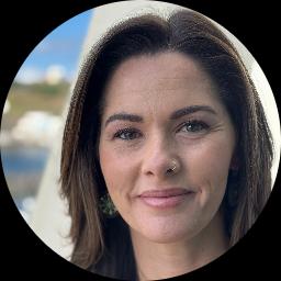 This is Sarah Knee's avatar