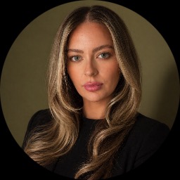 Photo of Lauren Burns