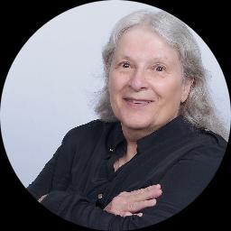 Psychologist Rebecca Westgate providing different types of therapy in Mexico