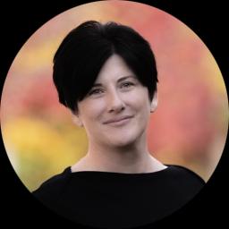 Psychologist Kimberly Moeller providing different types of therapy in Eden Prairie