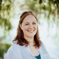 Dr. Erika Johnson - Online Therapist with 10 years of experience