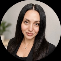 Psychologist Yuridia (Valerie) Polonsky providing different types of therapy in Pomona Park