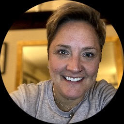 Photo of Lynsey Adams